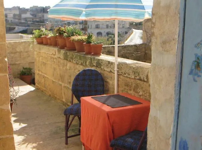 400Yr Farmhouse In Xaghra Gozo - Separate Rooms