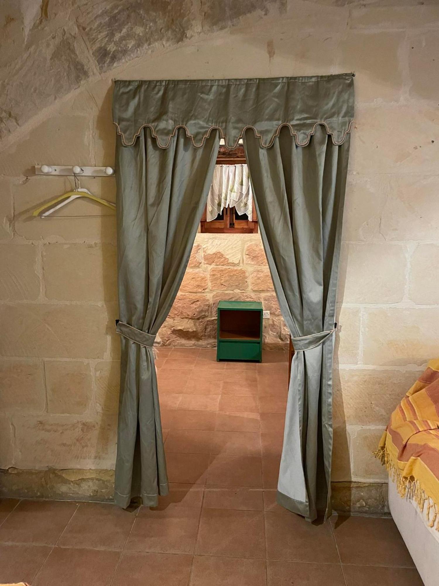 Country house 400yr In Gozo - Separate *