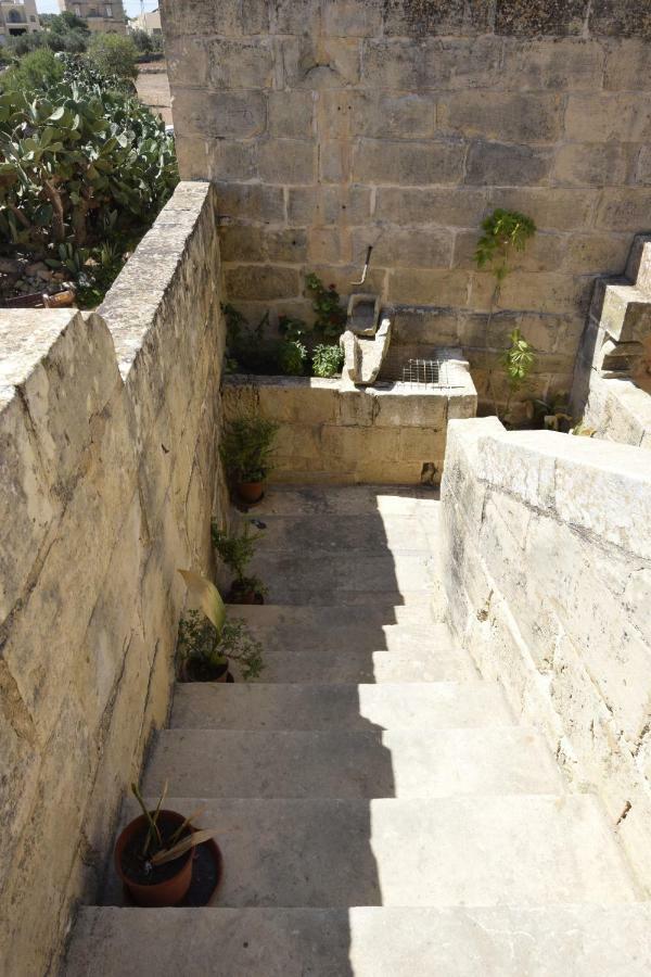 400yr In Gozo - Separate Country house *