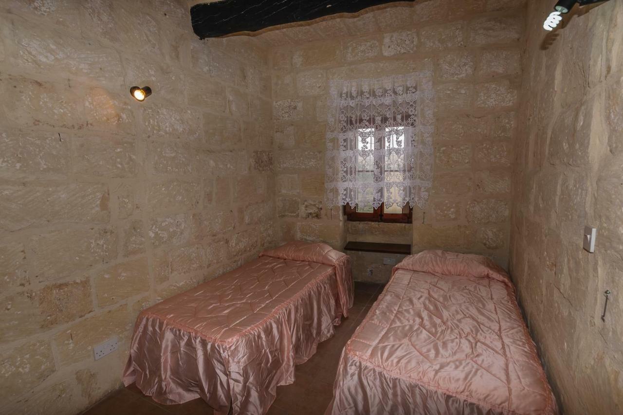 400yr In Gozo - Separate Xaghra