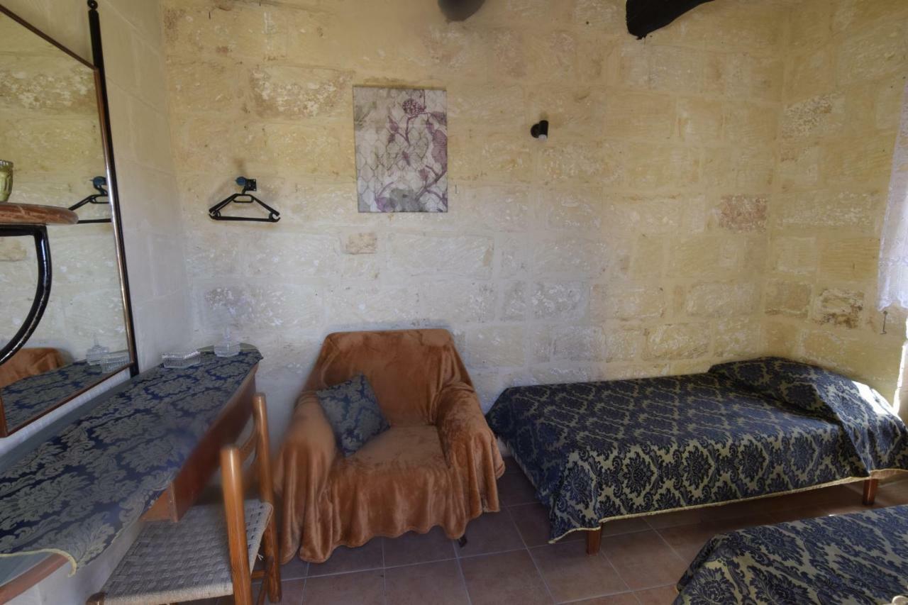 400yr In Gozo - Separate